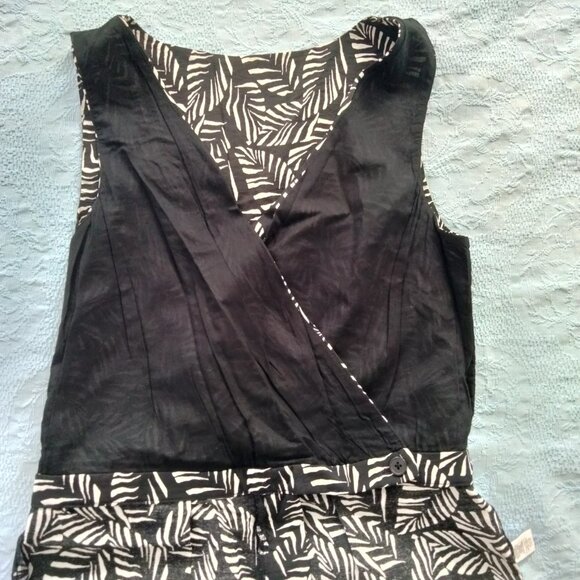 Ann Taylor LOFT Tropical Palm Print Wrap Romper Shorts Black White Sleeveless 6 - Picture 12 of 16